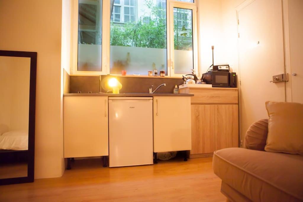 Charming Studio In A Courtyard In Paris Exterior photo